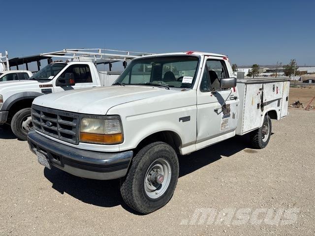 Ford F-250 Kis teherszállító/Platós kocsi