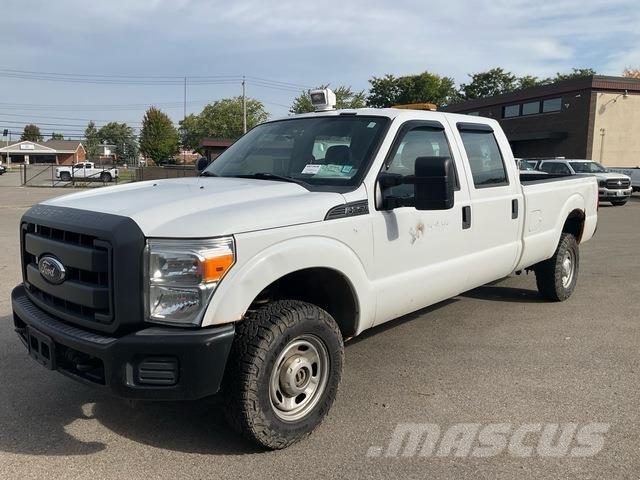 Ford F-250 Kis teherszállító/Platós kocsi