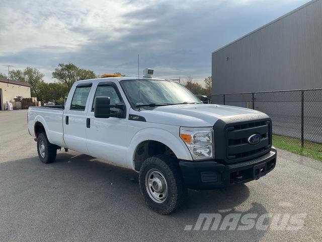 Ford F-250 Kis teherszállító/Platós kocsi