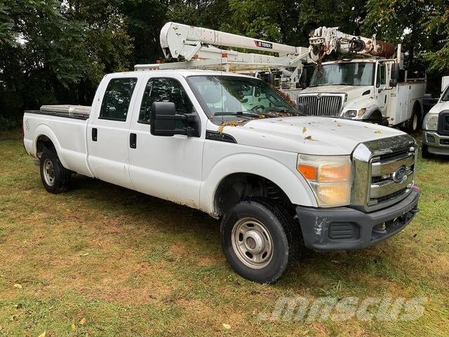 Ford F-250 Kis teherszállító/Platós kocsi