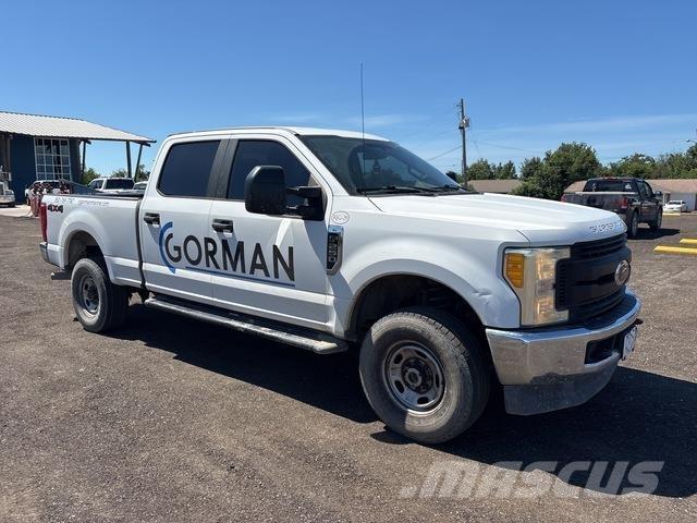 Ford F-250 Kis teherszállító/Platós kocsi