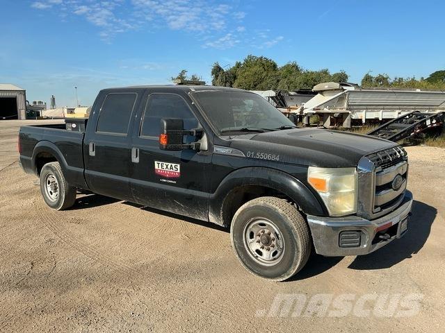 Ford F-250 Kis teherszállító/Platós kocsi