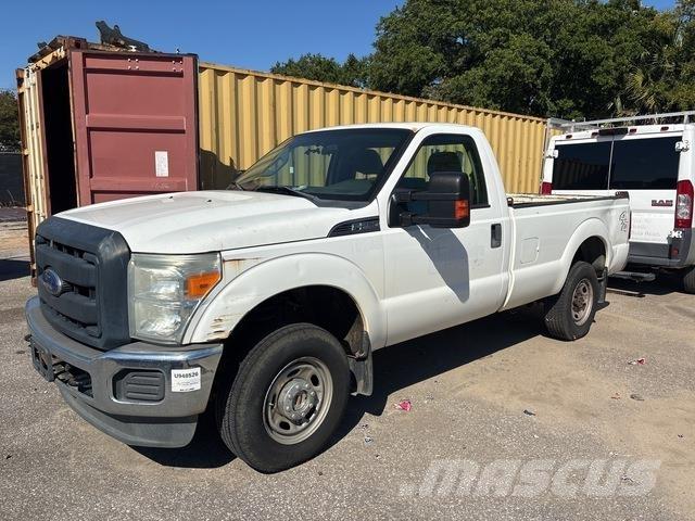 Ford F-250 Kis teherszállító/Platós kocsi