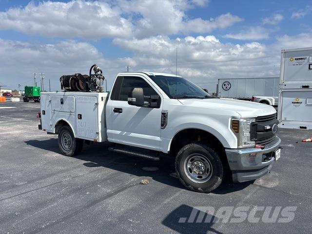 Ford F-250 Közúti karbantartó haszongépek