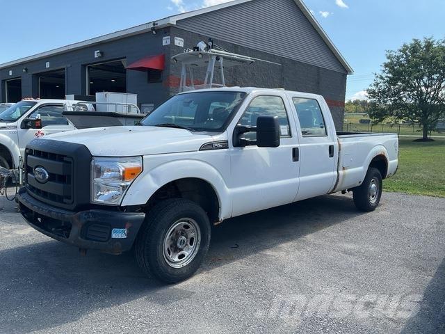 Ford F-250 Kis teherszállító/Platós kocsi