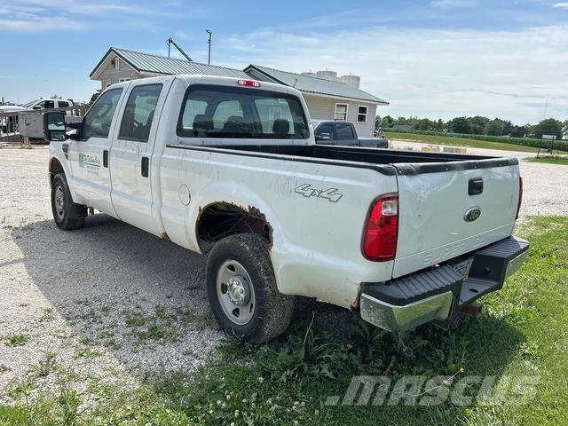 Ford F-250 Kis teherszállító/Platós kocsi