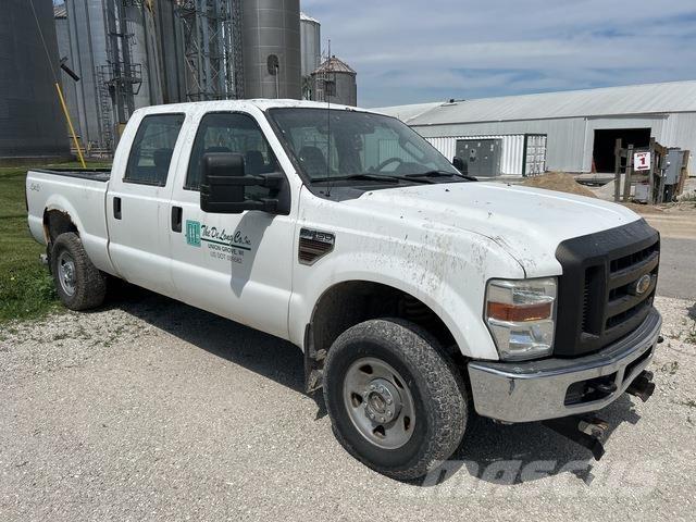 Ford F-250 Kis teherszállító/Platós kocsi