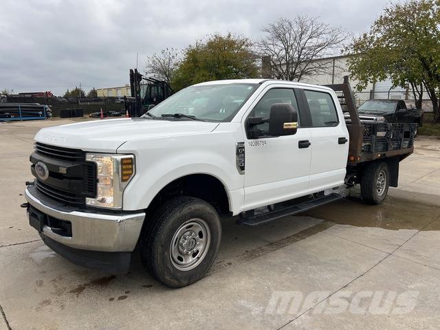 Ford F-250 Platós / Ponyvás teherautók