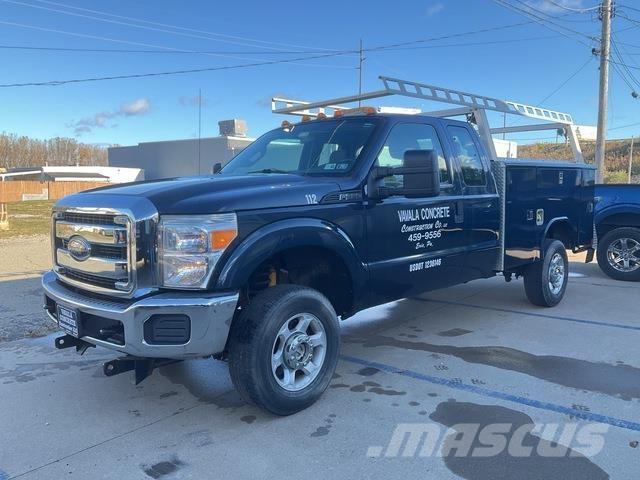 Ford F-250 Kis teherszállító/Platós kocsi
