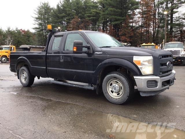 Ford F-250 Kis teherszállító/Platós kocsi