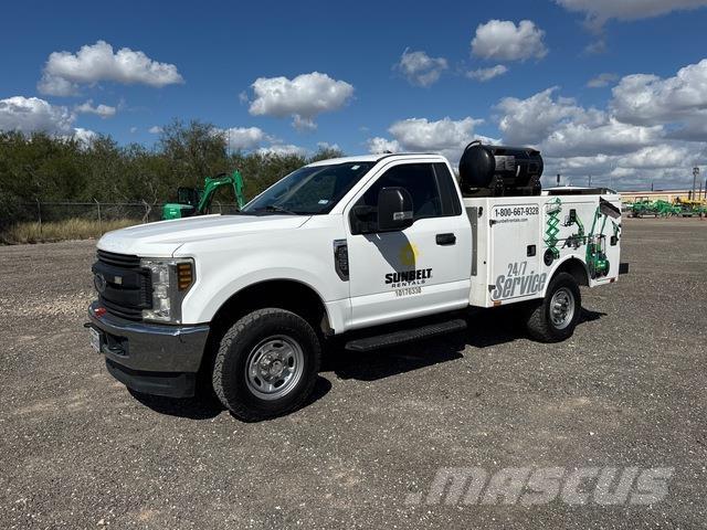 Ford F-250 Közúti karbantartó haszongépek