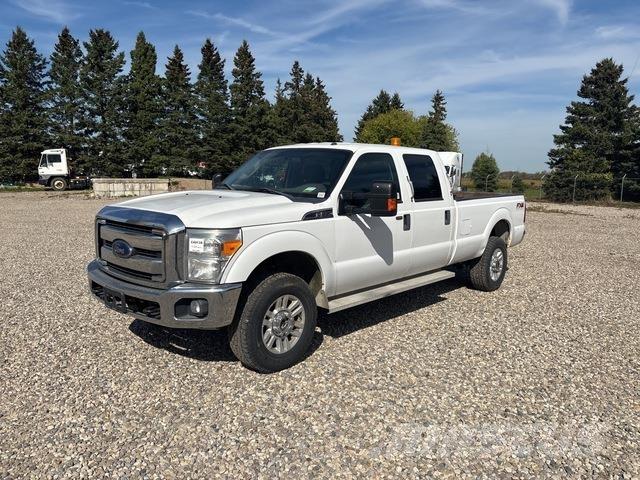 Ford F-350 Kis teherszállító/Platós kocsi