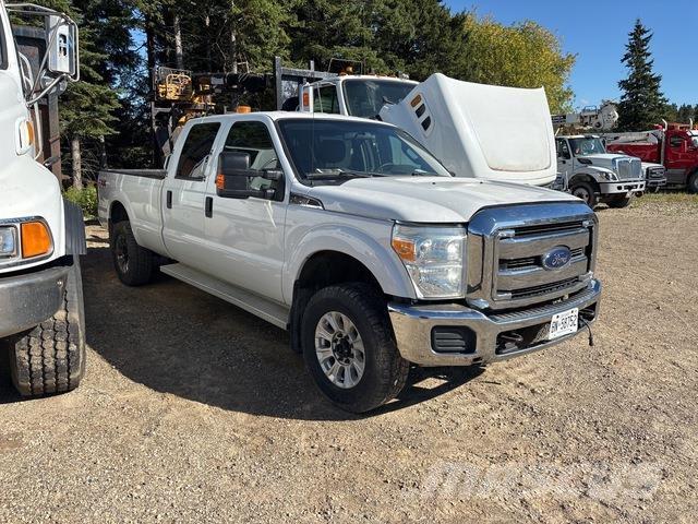 Ford F-350 Kis teherszállító/Platós kocsi