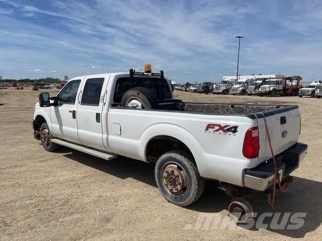 Ford F-350 Kis teherszállító/Platós kocsi