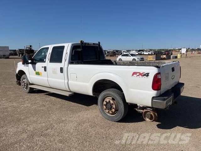 Ford F-350 Kis teherszállító/Platós kocsi