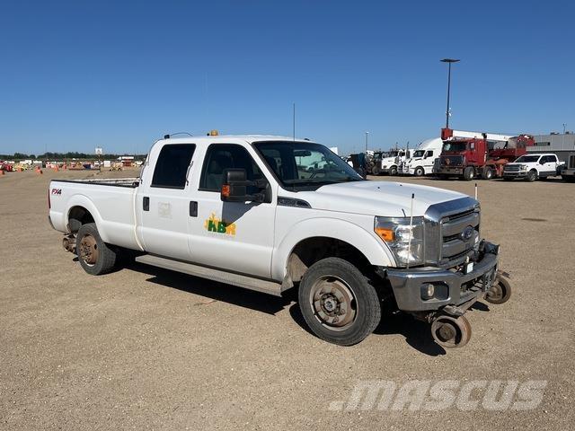 Ford F-350 Kis teherszállító/Platós kocsi