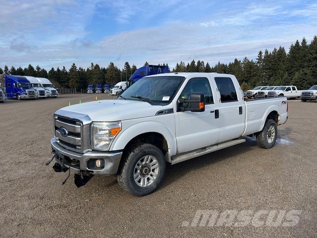 Ford F-350 Kis teherszállító/Platós kocsi