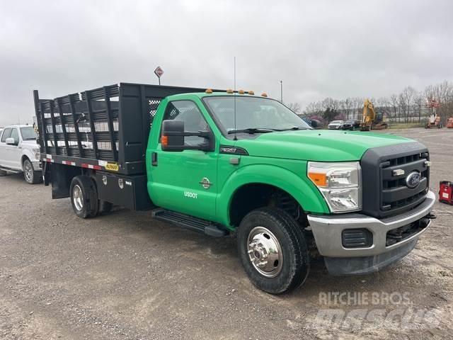 Ford F-350 Platós / Ponyvás teherautók