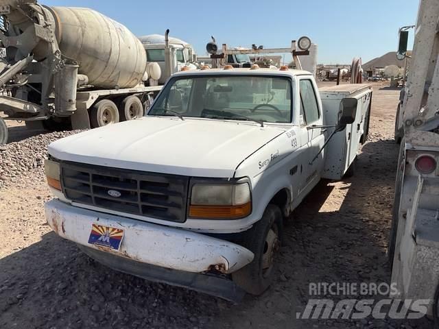 Ford F-350 Kis teherszállító/Platós kocsi
