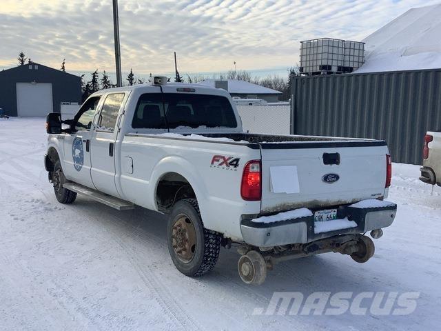 Ford F-350 Kis teherszállító/Platós kocsi