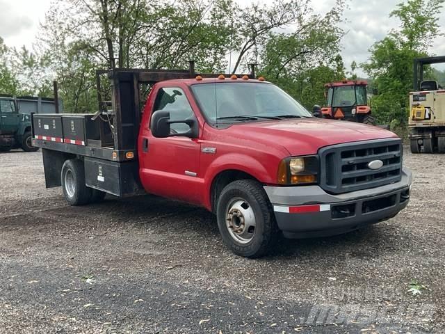 Ford F-350 Platós / Ponyvás teherautók
