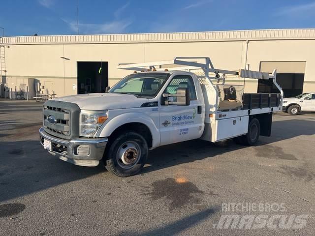 Ford F-350 Platós / Ponyvás teherautók