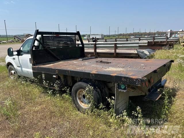 Ford F-350 Platós / Ponyvás teherautók