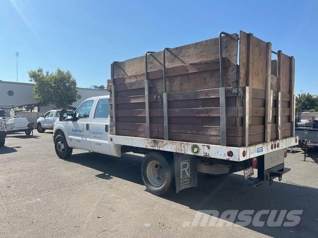Ford F-350 Platós / Ponyvás teherautók
