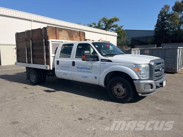 Ford F-350 Platós / Ponyvás teherautók