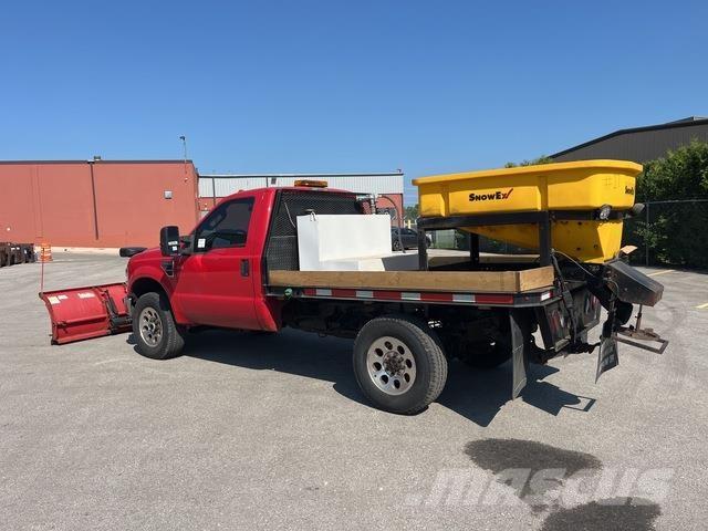 Ford F-350 Hóeltakarítók