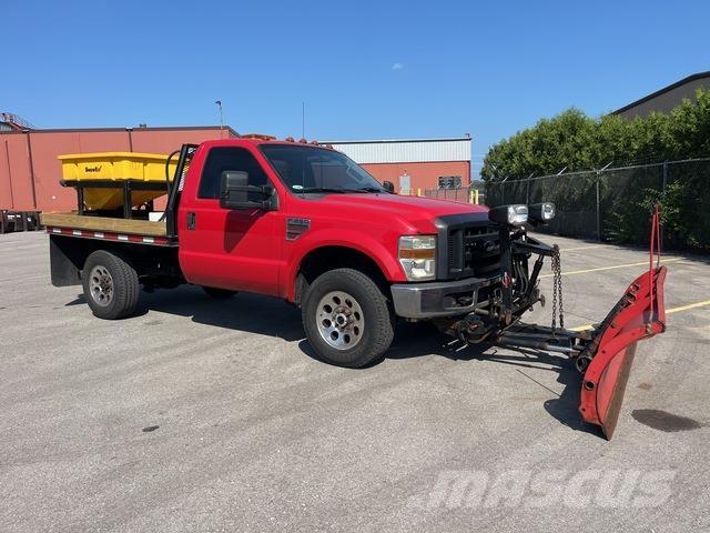 Ford F-350 Hóeltakarítók