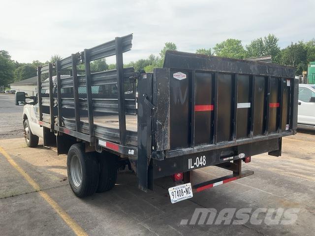 Ford F-350 Platós / Ponyvás teherautók