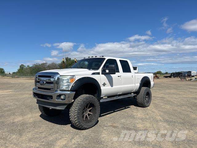 Ford F-350 Kis teherszállító/Platós kocsi