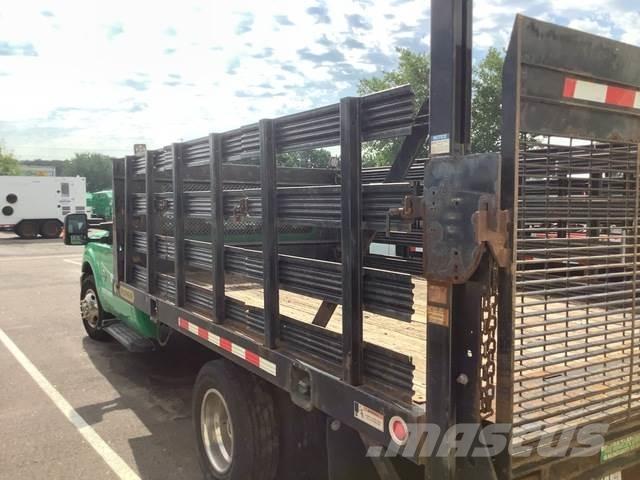 Ford F-350 Platós / Ponyvás teherautók