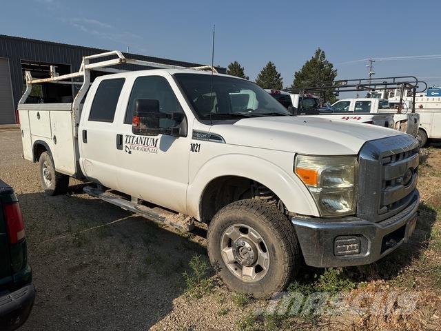 Ford F-350 Kis teherszállító/Platós kocsi