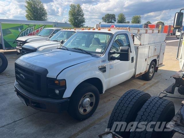 Ford F-350 Kis teherszállító/Platós kocsi