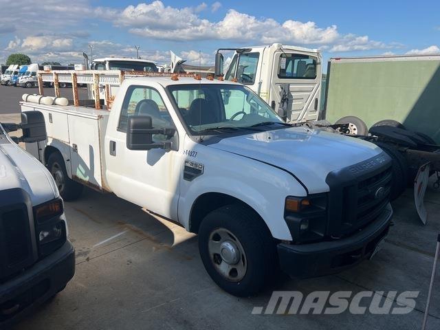 Ford F-350 Kis teherszállító/Platós kocsi