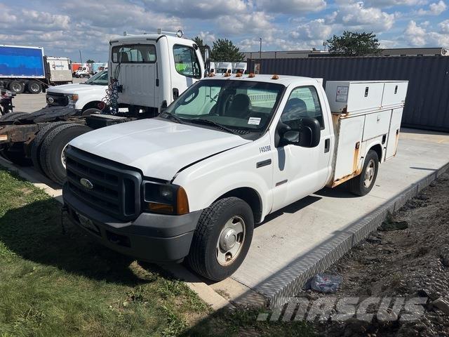 Ford F-350 Kis teherszállító/Platós kocsi