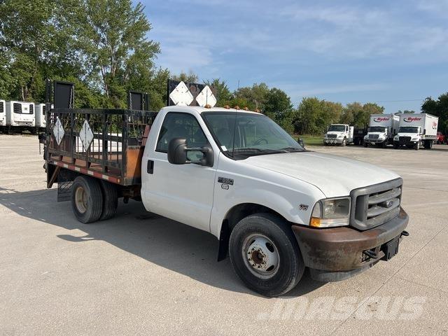 Ford F-350 Platós / Ponyvás teherautók
