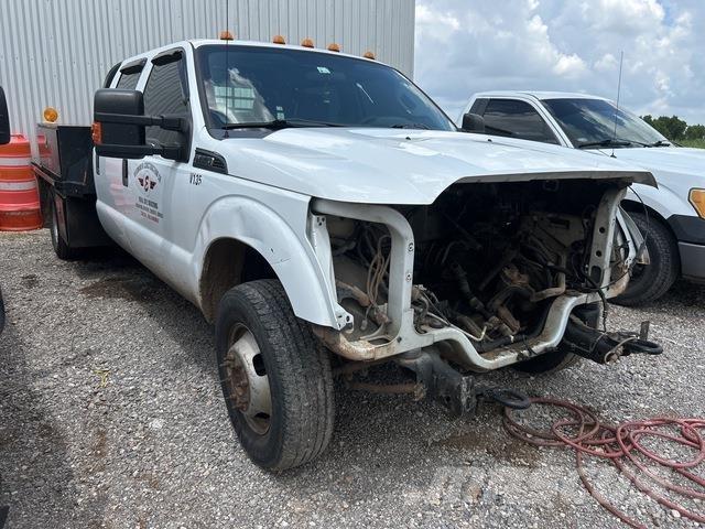 Ford F-350 Platós / Ponyvás teherautók