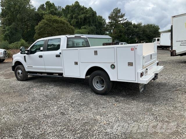Ford F-350 Kis teherszállító/Platós kocsi
