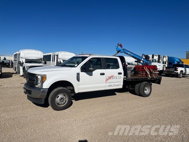 Ford F-350 Mobil fúró teherautók