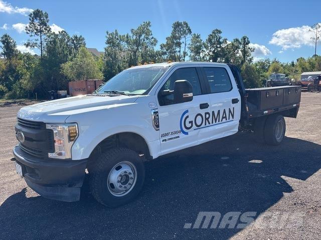 Ford F-350 Platós / Ponyvás teherautók