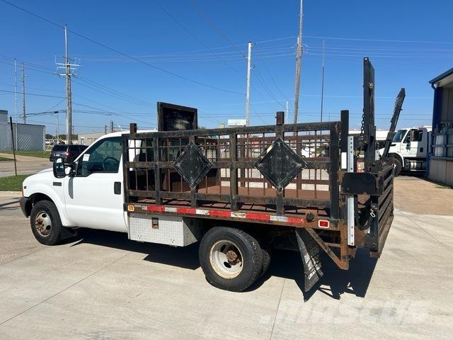 Ford F-350 Platós / Ponyvás teherautók