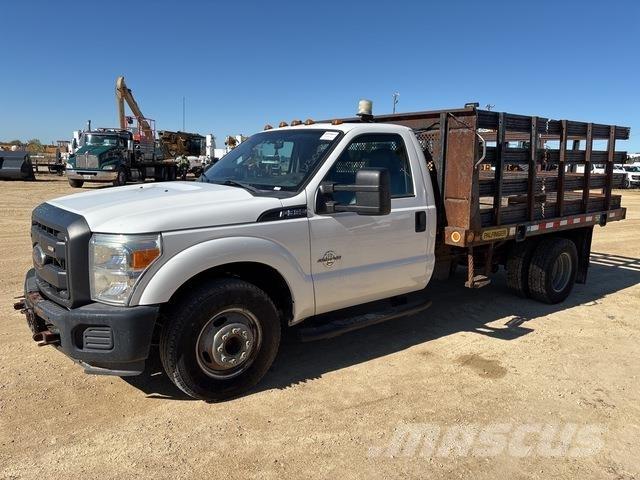 Ford F-350 Platós / Ponyvás teherautók