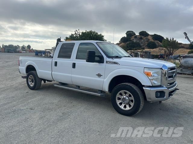 Ford F-350 Kis teherszállító/Platós kocsi