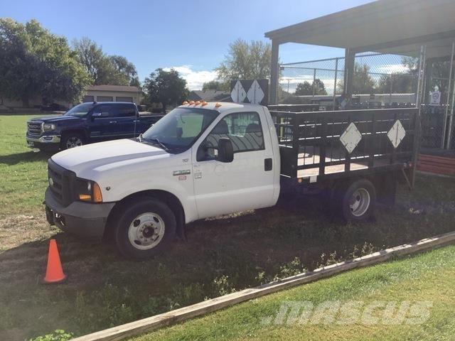 Ford F-350 Platós / Ponyvás teherautók