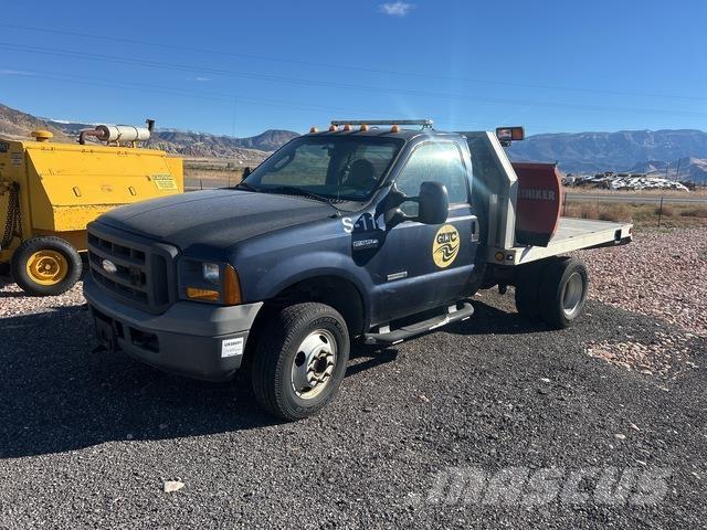 Ford F-350 Platós / Ponyvás teherautók