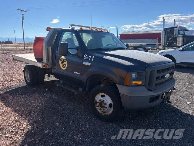 Ford F-350 Platós / Ponyvás teherautók