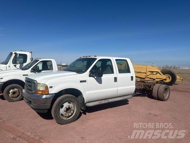 Ford F-450 Vezetőfülke és belső tartozékok